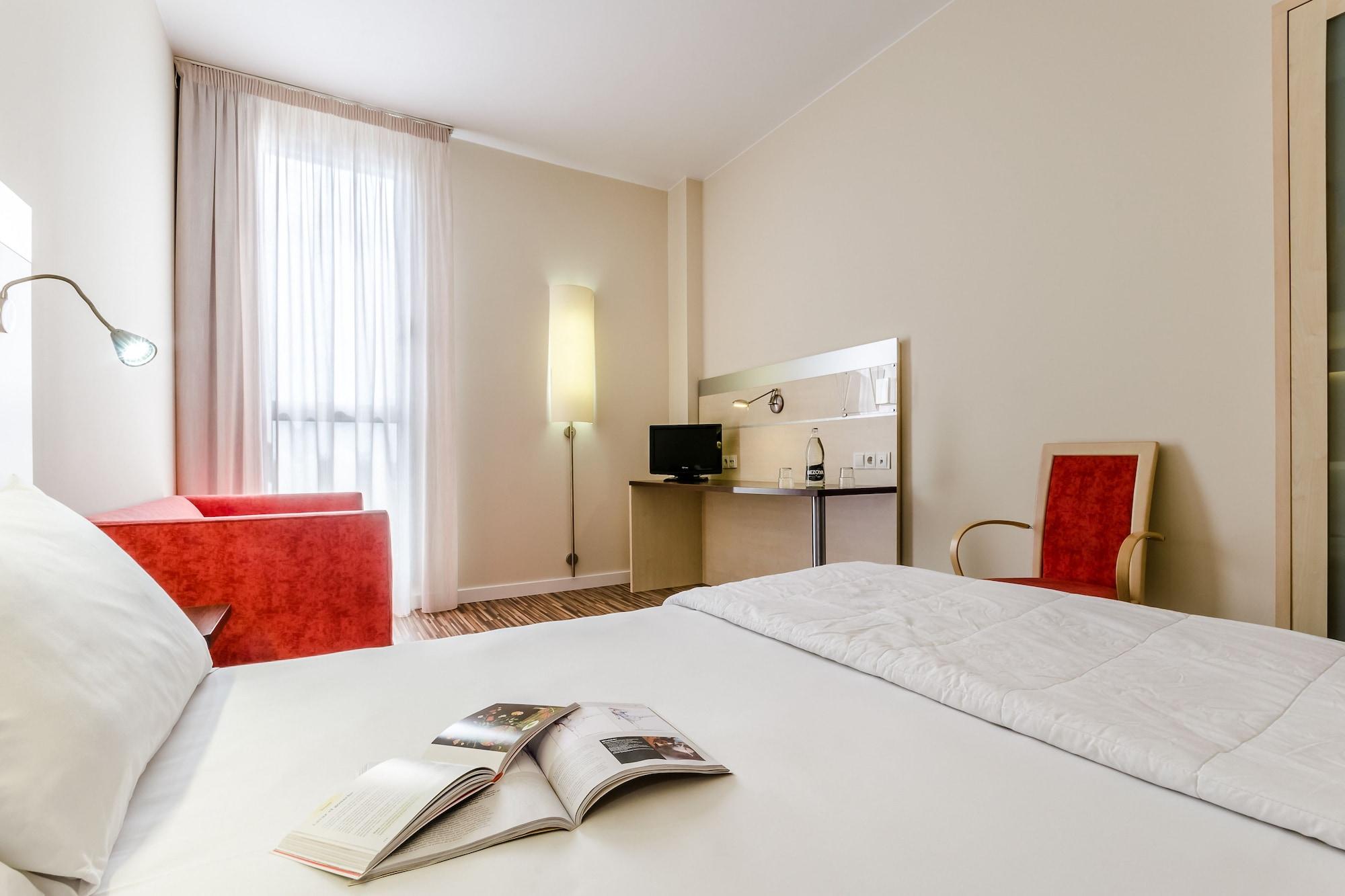 Hotel Yit Ciudad De Zaragoza Dış mekan fotoğraf
