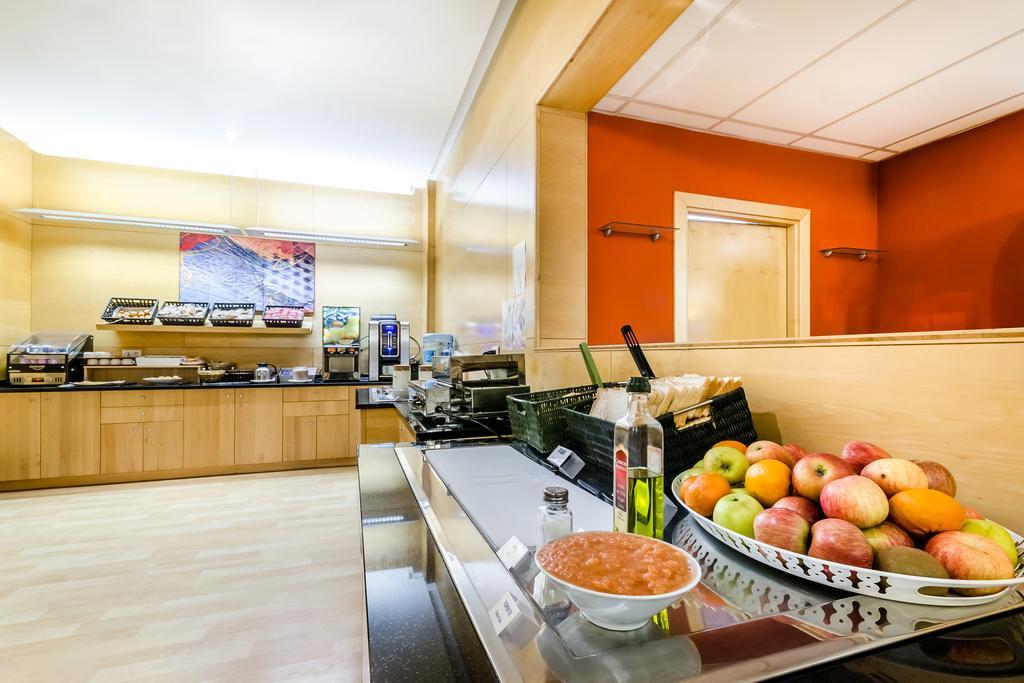 Hotel Yit Ciudad De Zaragoza Dış mekan fotoğraf
